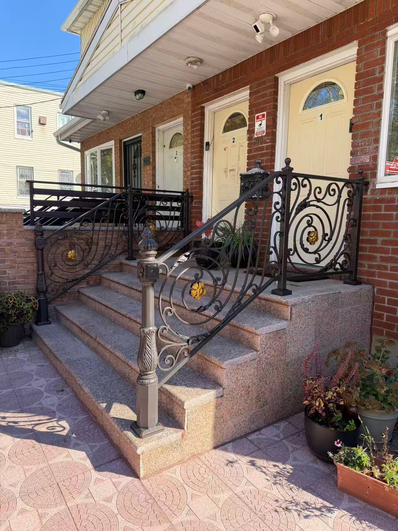 c03965ede4fd0d6e034e3a8295d67b3c — #P-0688 — RAIL — Custom Iron Works by JYC Steel NYC
