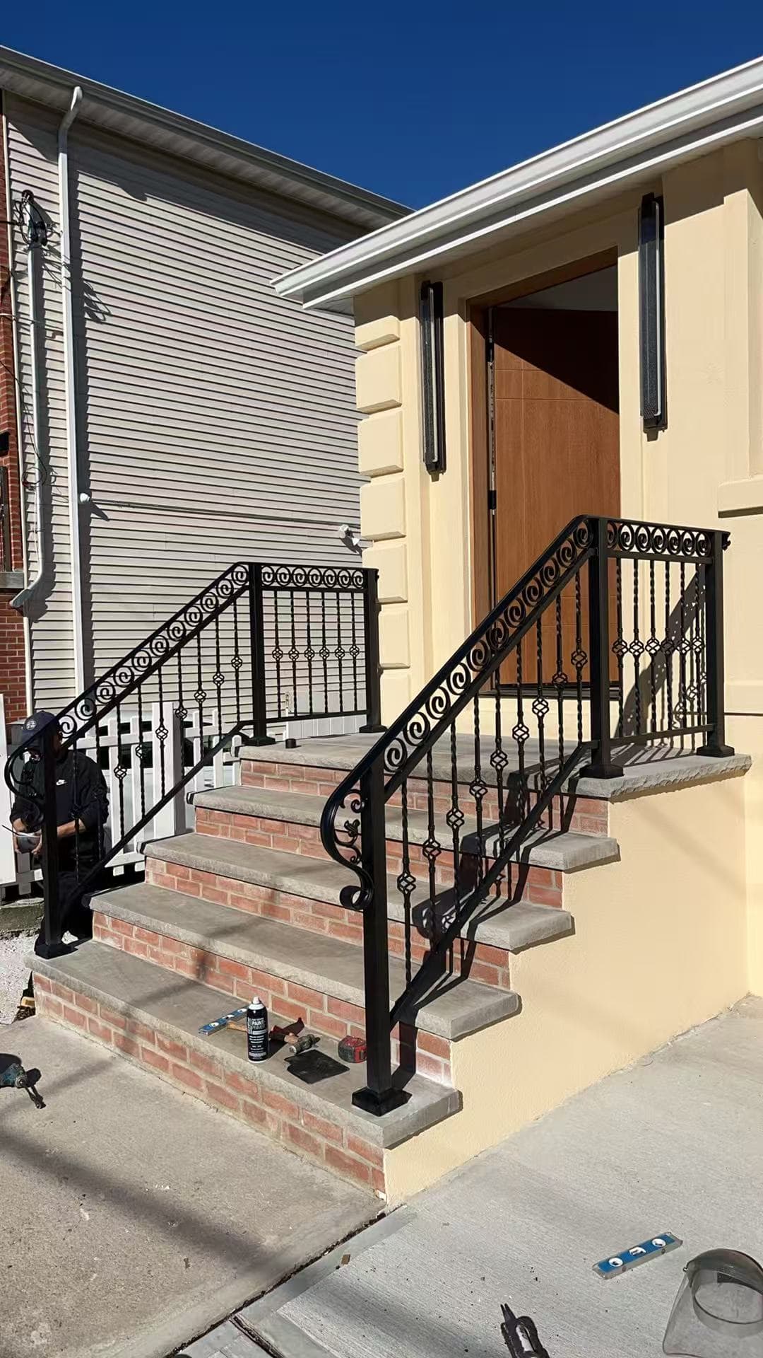f748d00c89e95356654f79dbc78dadd9 — #P-0707 — RAIL — Custom Iron Works by JYC Steel NYC