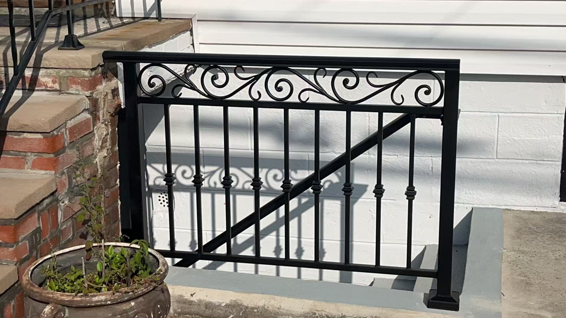 7177599f6adcfd7ea06070e649174ba1 — #P-0709 — RAIL — Custom Iron Works by JYC Steel NYC