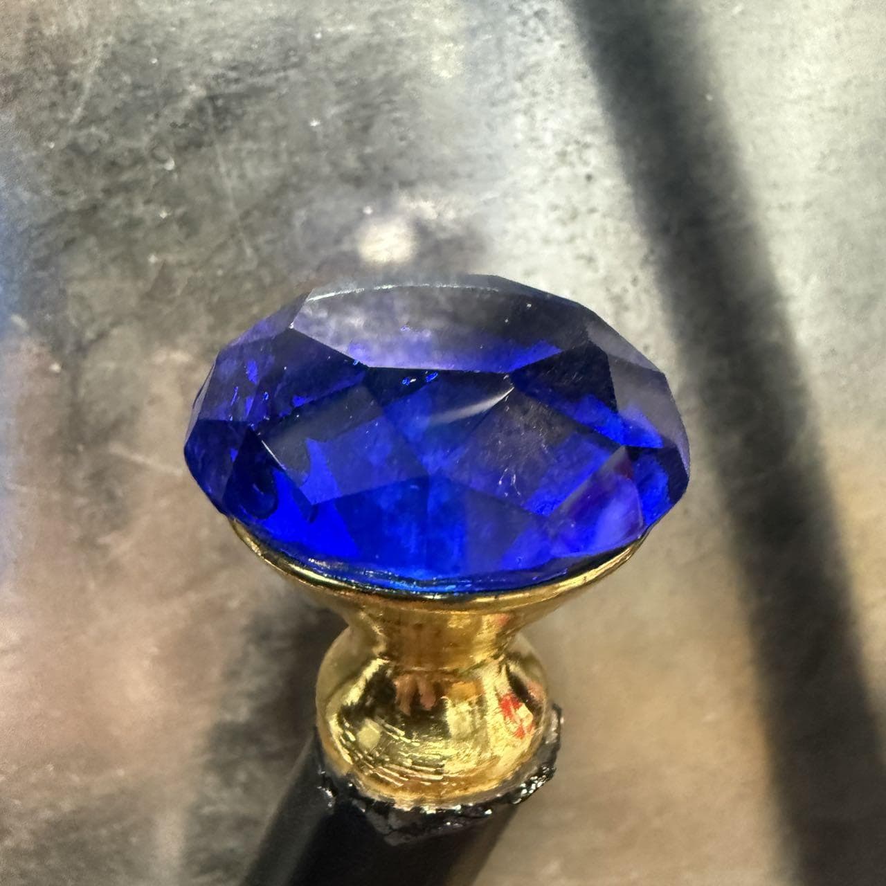 Blue-Violet Diamond 5cm