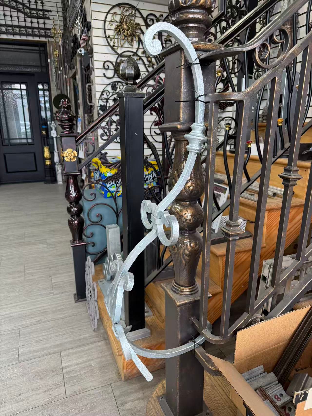 Bulbous Round Bar Column